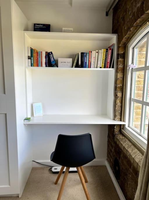 Luxury Artistic 2 Bedroom W/Balcony-Great Location Central London Exterior photo